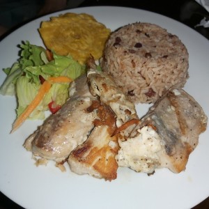 filete de pescado en salsa de leche de Coco 