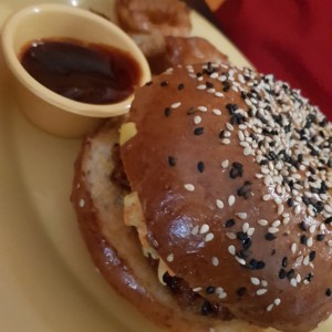 Pulled pork sandwich