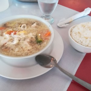 consome de pollo