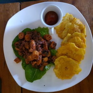 pulpo con patacones