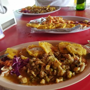 Longorones (Navajas or Razor Clams) con Patacones al Ajillo