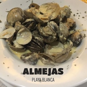 Almejas en Vino Blanco
