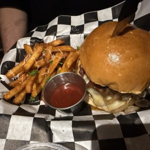 BURGERS - LEPRECHAUN