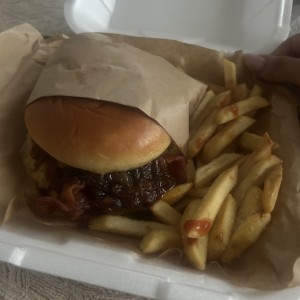 LA YEYESITA + PAPAS FRITAS