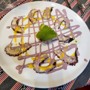 tiradito de pulpo
