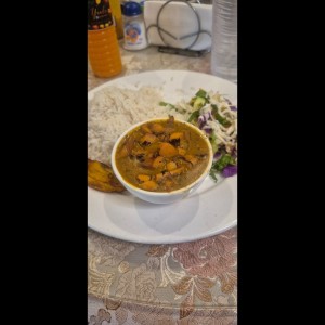 Pulpo con arroz con coco