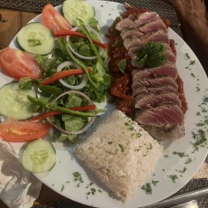 Tuna salsa piperada 