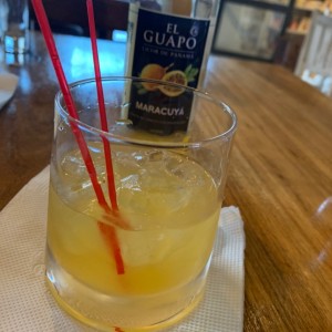 licor de Maracuya hecho localmente