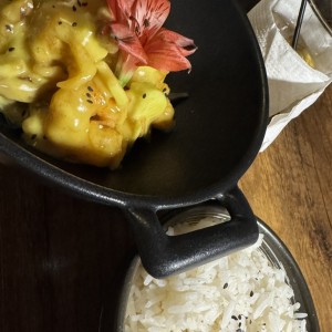 Shrimp With Candied Walnuts