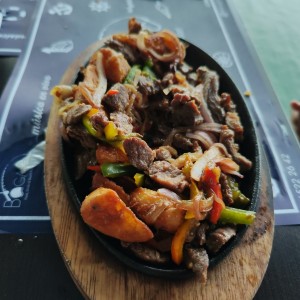salteado de carne boga