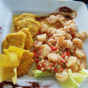 Camarones al ajillo
