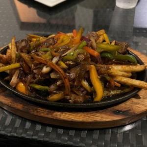 Salteado de carne