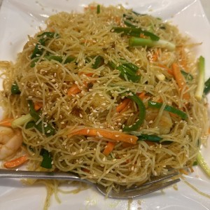 Mei Fun Singapore con camarones