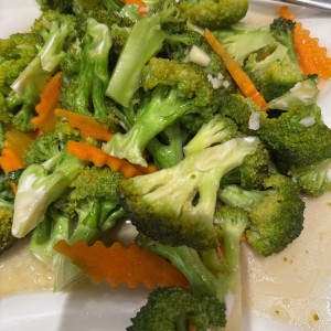 Brócoli con zanahoria y ajo