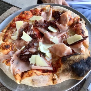 pizza mediterrnea