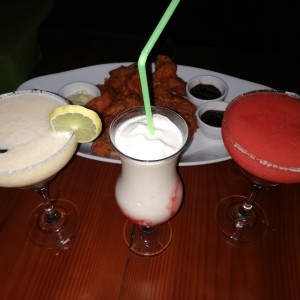 Margaritas, amapola y alitas