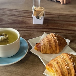 Croissants de jamon y queso