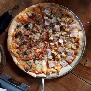 Pizza Veggie y Hawaiiana