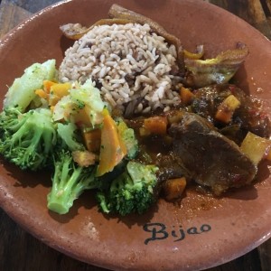 Arroz De Frijoles Chiricanos con Lengua