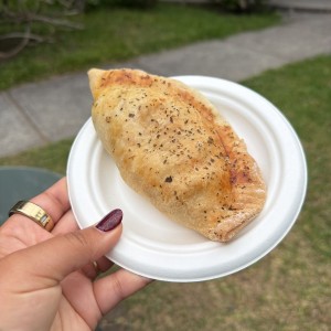 EMPANADAS - Empanada de Pollo