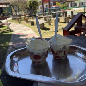Fresqs con crema y leche condensada