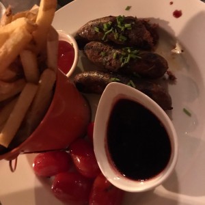 chirizos con salsa de vino