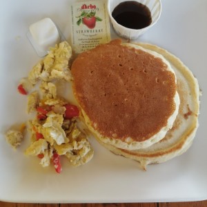 Pancakes  con huevo revueltos 😮