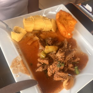 Almuerzos - Carne guisada