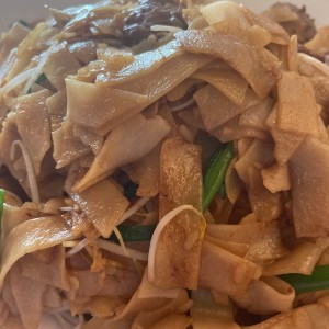 Chow fan de carne seco estilo chino