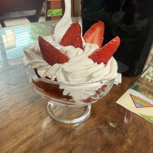 FRESAS CON CREMA