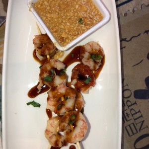 Brocheta de camarones