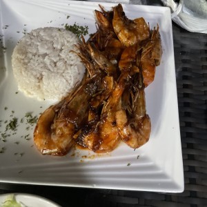 Langostinos con arroz