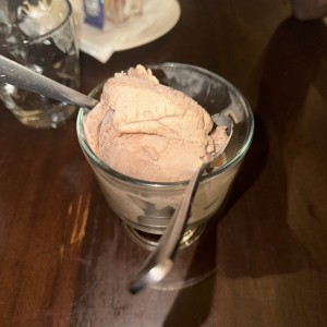Helado de chocoalmendras