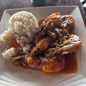Langostinos con Arroz con coco