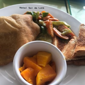 Vegetales con hojaldra y pan tostado