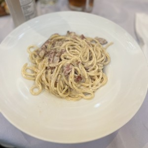 Spagueti a la Carbonara estilo americano