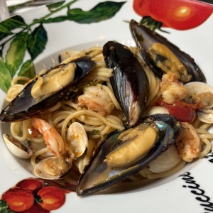 PASTAS NUEVAS - SPAGHETTI AL SCOGLIO