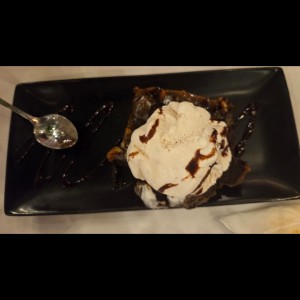 brownie con helado