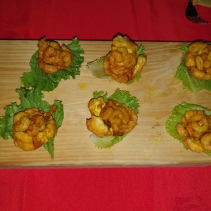 patacones con langostinos