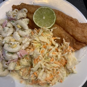 Pescado con ensaladas