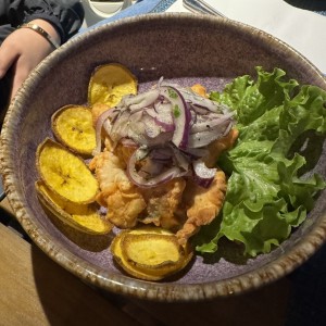 Entradas - Ceviche de Corvina frito