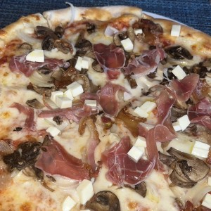Pizza paulina con Prosciutto