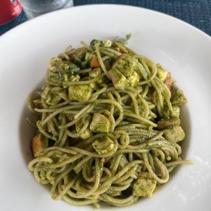 Pollo,Pesto y Queso de Cabra