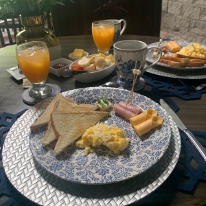desayuno continental