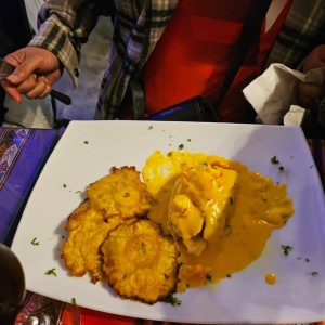 corvina rellena de camarones