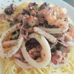 Frutos del mar con spaguetti