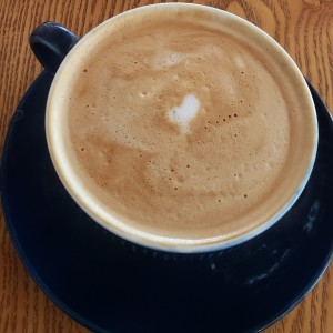 capuchino con sabor y leche de almendras