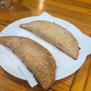 empanada queso piña 