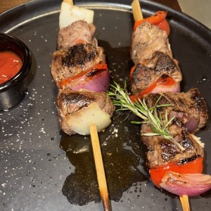 Carnes - Brocheta de Res