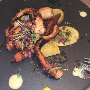 Pulpo al carbon